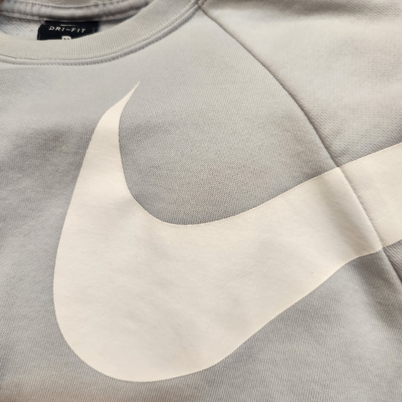 Nike Cropped Sweatshirt Size Medium - Picture 3 of 6